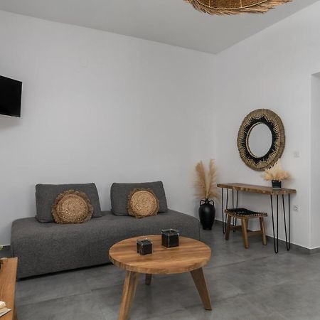Kallia'S Suites Milos 아다마스 외부 사진