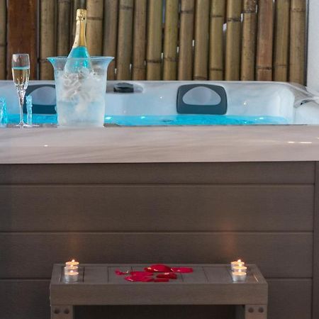 Kallia'S Suites Milos 아다마스 외부 사진