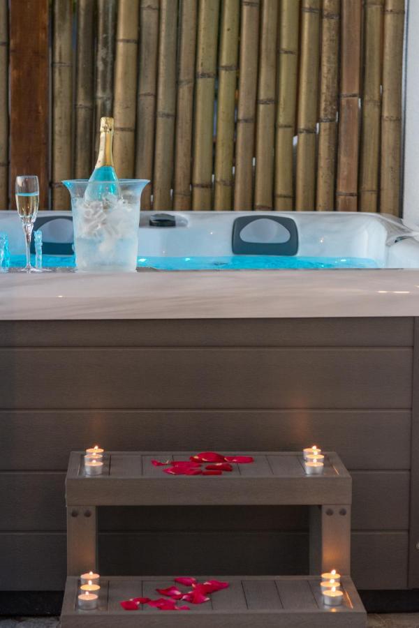 Kallia'S Suites Milos 아다마스 외부 사진