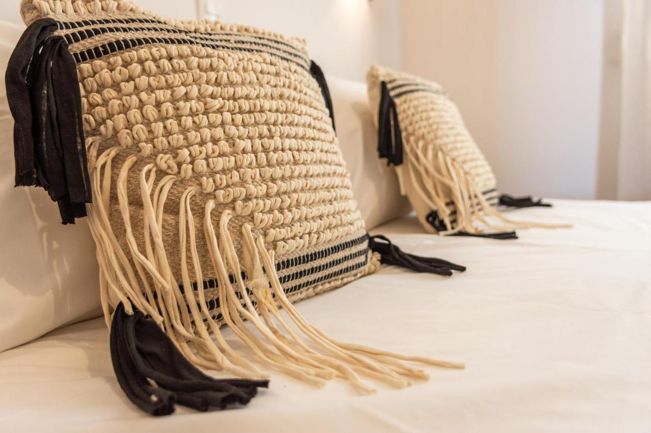 Kallia'S Suites Milos 아다마스 외부 사진