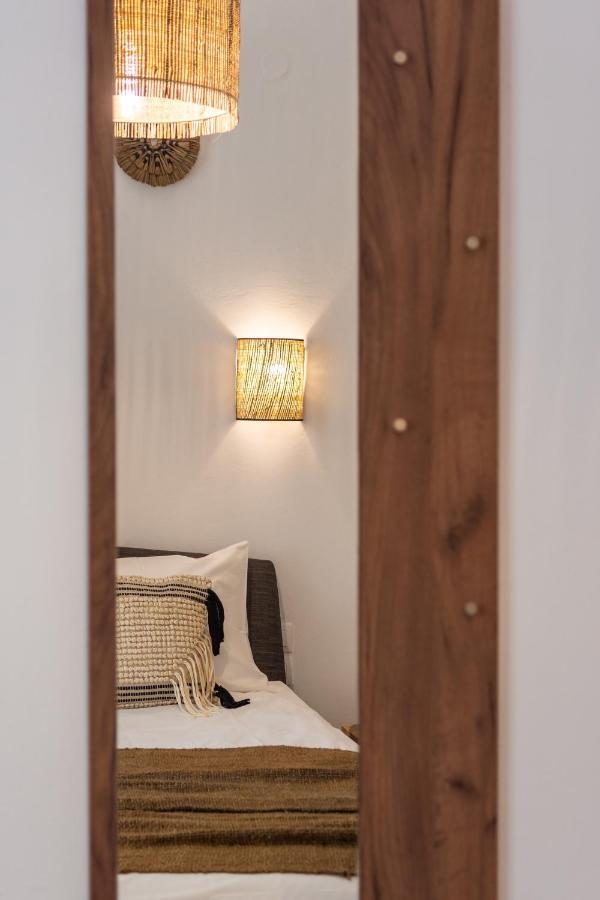 Kallia'S Suites Milos 아다마스 외부 사진