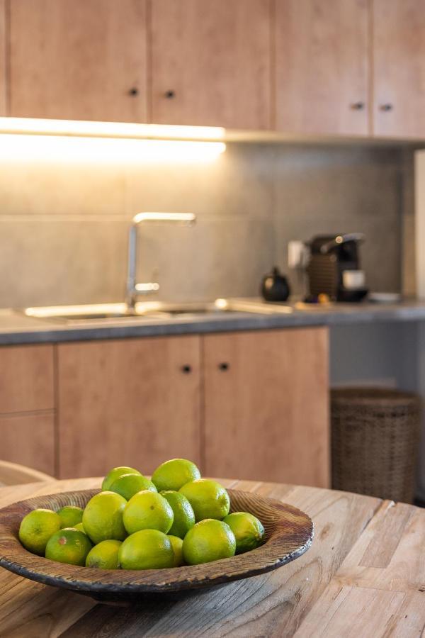 Kallia'S Suites Milos 아다마스 외부 사진
