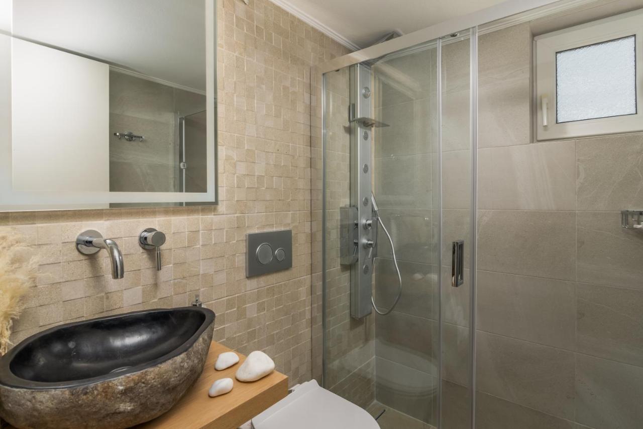 Kallia'S Suites Milos 아다마스 외부 사진