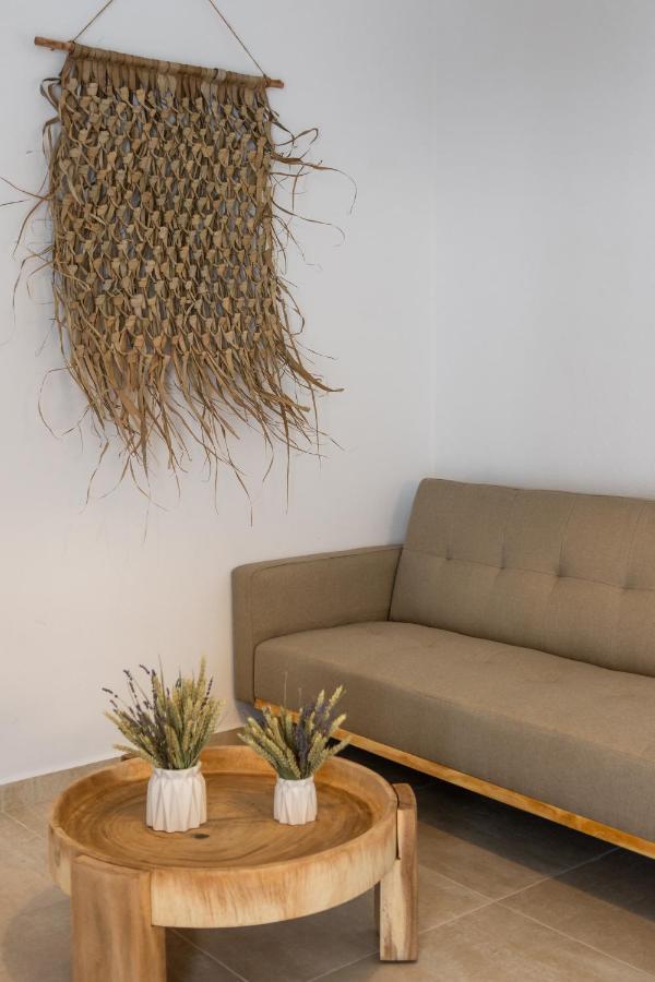 Kallia'S Suites Milos 아다마스 외부 사진