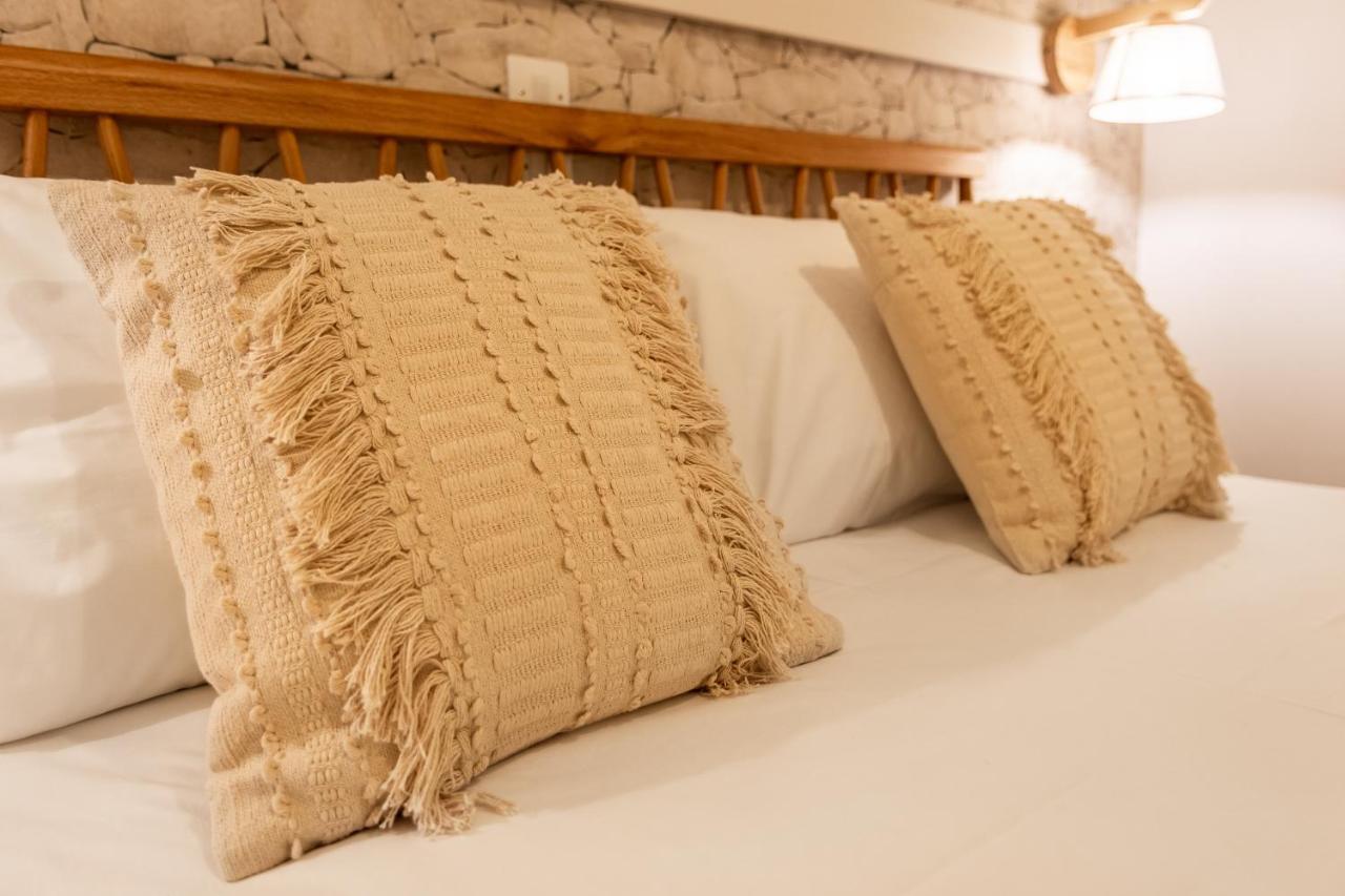 Kallia'S Suites Milos 아다마스 외부 사진