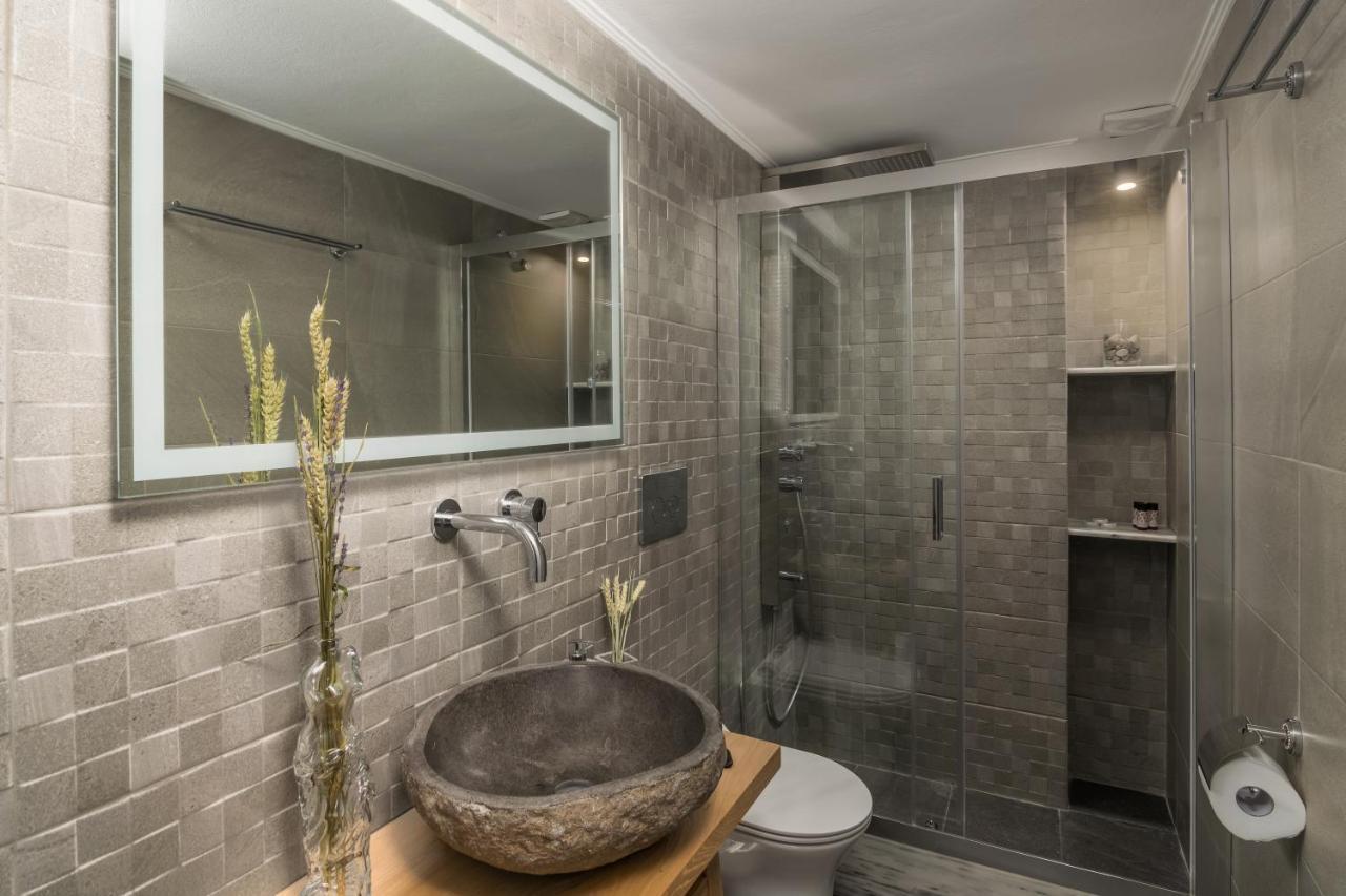 Kallia'S Suites Milos 아다마스 외부 사진
