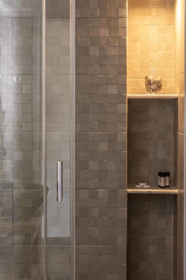 Kallia'S Suites Milos 아다마스 외부 사진